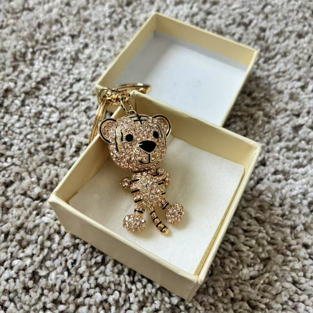 Sparkly Crystal Tiger Keychain – Gift Box Included!